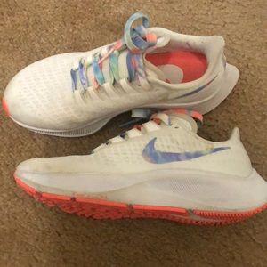 Nike air zoom running sneakers